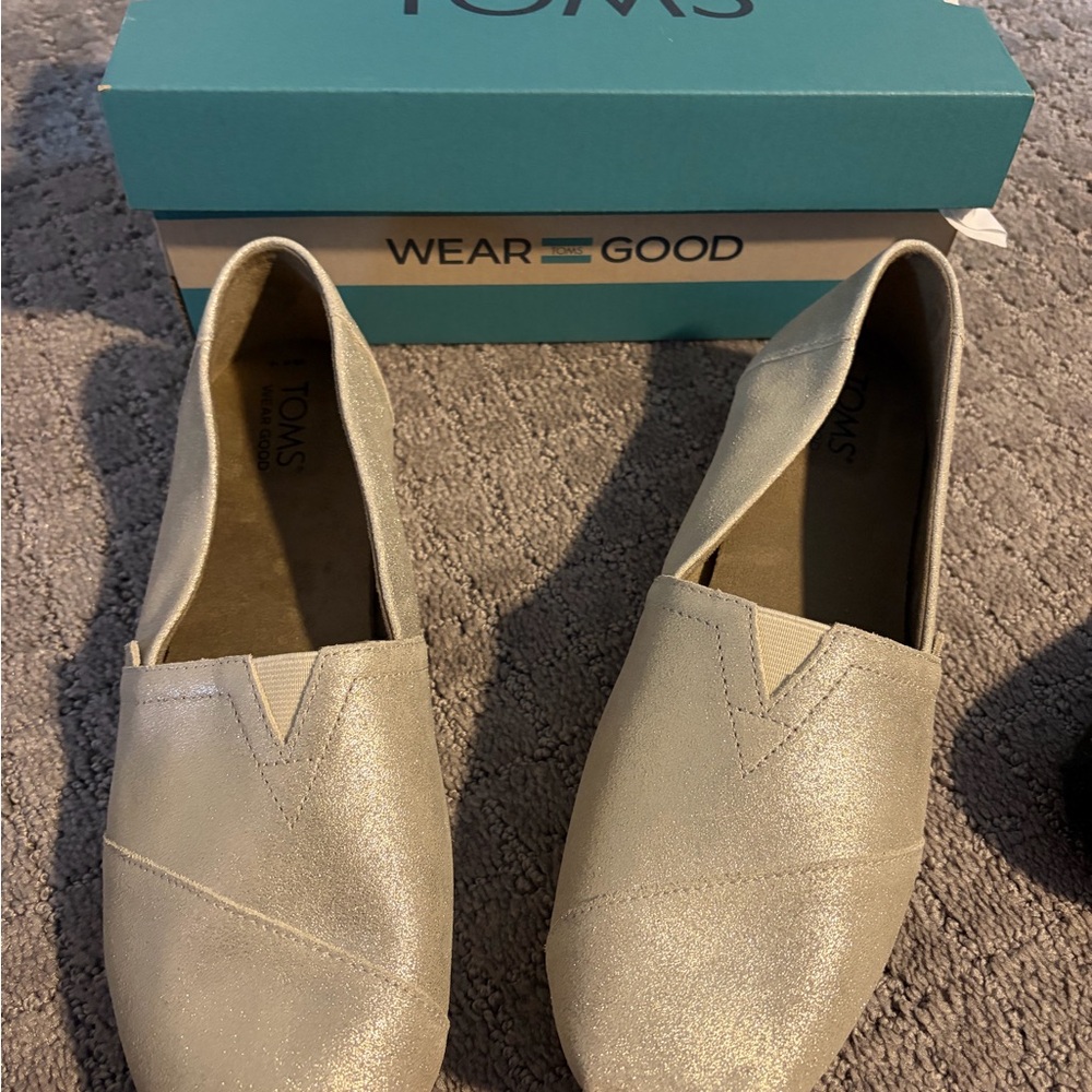 NWT TOMS Women's Alpargata Champagne Metallic Suede size 10 shoes
